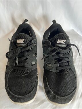 Nike Flex Fit Free Run 2 Girls 5.5Youth  Used in Fair to Good Cond.